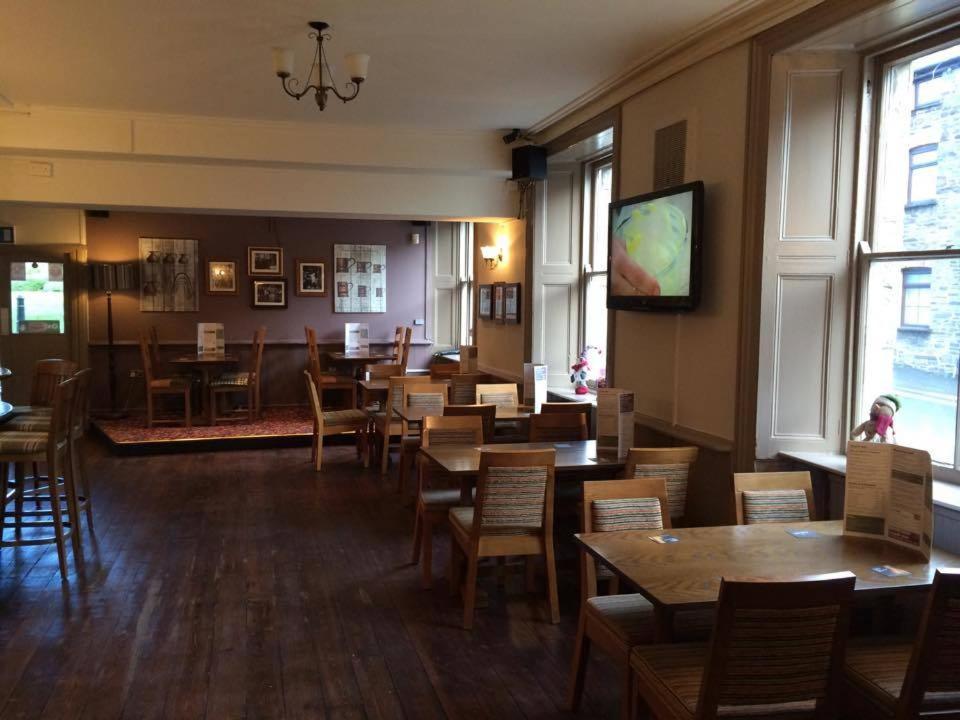 Markets Tavern Hotel Brecon Exteriör bild